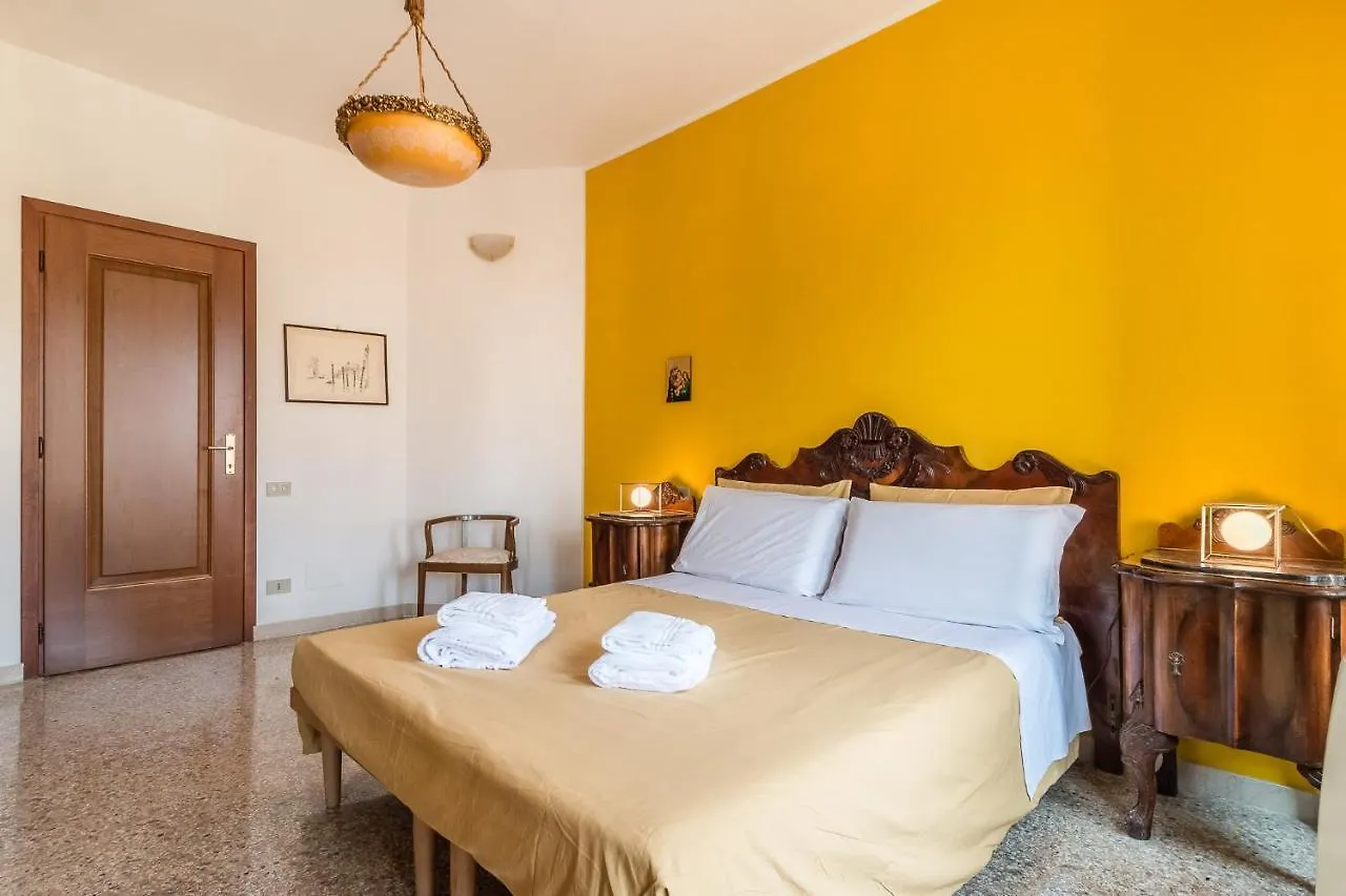 Apartment Colombina House Close To The Train Station Venice