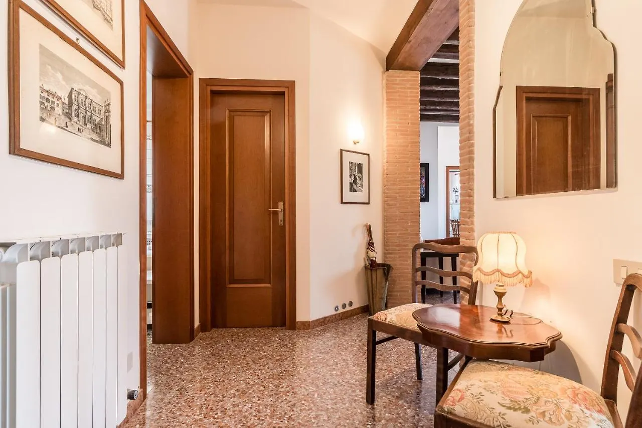 Colombina House Close To The Train Station Venice