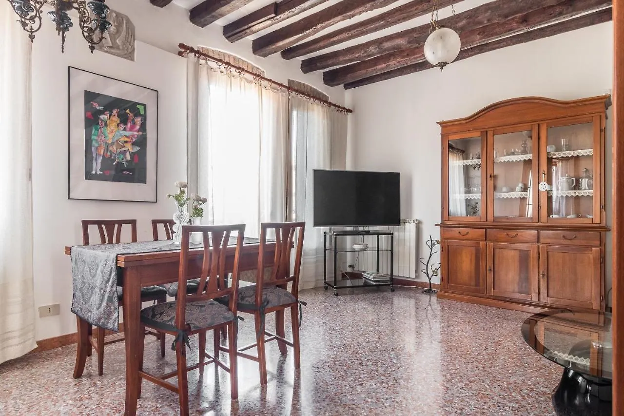 Apartment Colombina House Close To The Train Station Venice