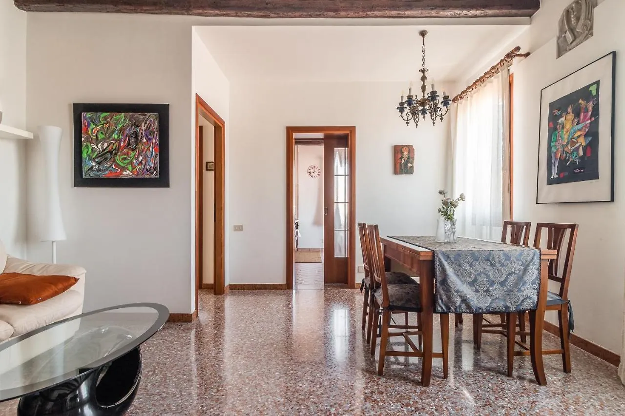 Colombina House Close To The Train Station Venice Italy